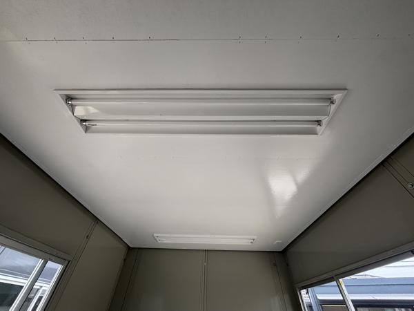 佐賀県佐賀出張所/展示場の中古ユニットハウス・プレハブ・コンテナハウスCT-32J(2.16坪)の各設備の照明器具