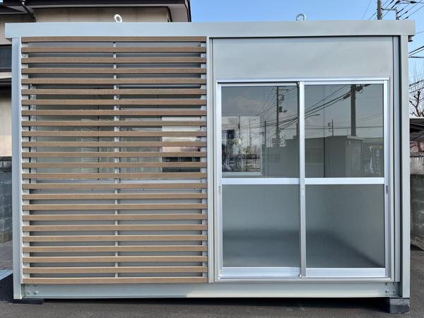 群馬県伊勢崎バイパス店/展示場の新棟ユニットハウス・プレハブ・コンテナハウス38MSL(2.43坪)の本体の外観