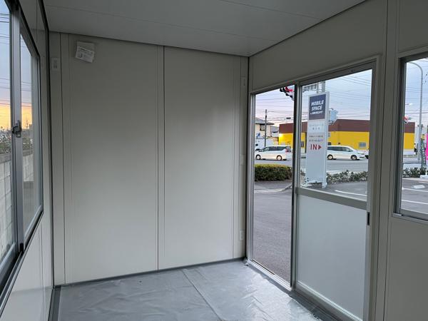 群馬県伊勢崎バイパス店/展示場の新棟ユニットハウス・プレハブ・コンテナハウス38MSL(2.43坪)の本体の内観