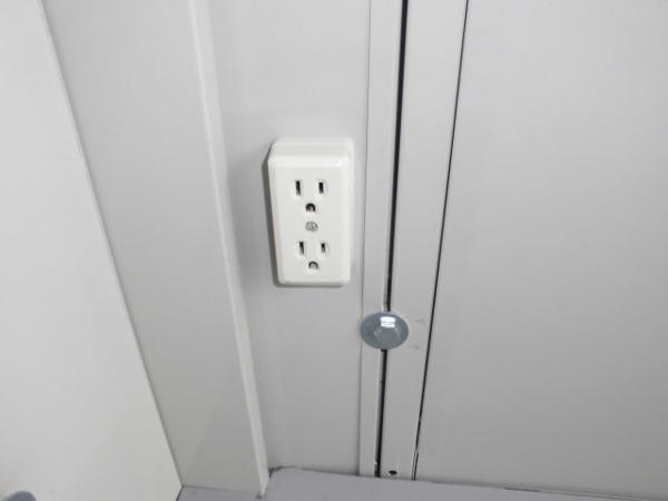 福岡県太宰府店/展示場の中古ユニットハウス・プレハブ・コンテナハウスCT-32J(2.18坪)の各設備のコンセント