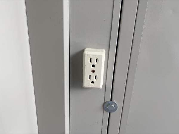 福岡県福岡東店/展示場の中古ユニットハウス・プレハブ・コンテナハウスCT-32J(2.16坪)の各設備のコンセント