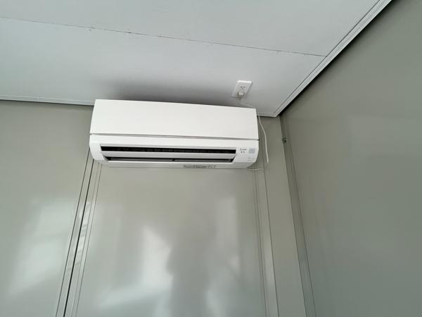 愛知県岡崎中央店/展示場の中古ユニットハウス・プレハブ・コンテナハウスCT-41J(2.83坪)の各設備のエアコン