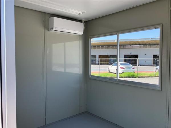 滋賀県栗東店/展示場の中古ユニットハウス・プレハブ・コンテナハウスCT-32J(2.16坪)の本体の内観