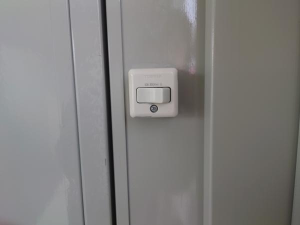 北海道帯広店/展示場の中古ユニットハウス・プレハブ・コンテナハウスCT-32J(2.16坪)の各設備のスイッチ