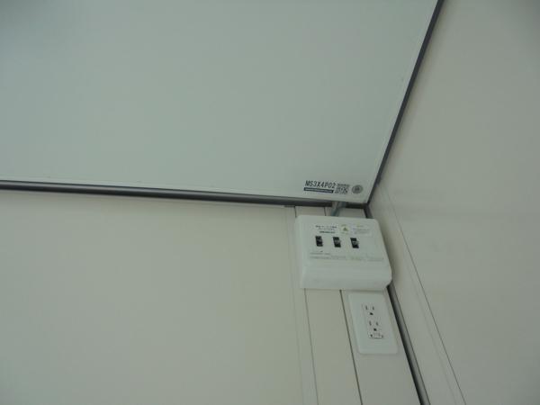 岡山県岡山営業所/展示場の新棟ユニットハウス・プレハブ・コンテナハウス38MSL(2.43坪)の各設備の分電盤