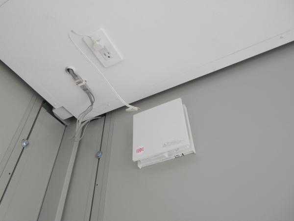 福島県福島店/展示場の中古ユニットハウス・プレハブ・コンテナハウスCT-32J(2.16坪)の各設備の換気扇