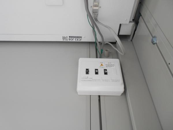 福島県福島店/展示場の中古ユニットハウス・プレハブ・コンテナハウスCT-32J(2.16坪)の各設備の分電盤