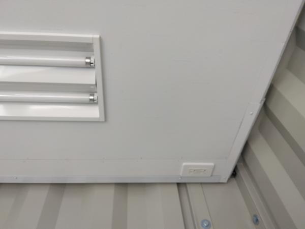 愛知県岡崎中央店/展示場の中古ユニットハウス・プレハブ・コンテナハウスCT-32JG(2.16坪)の各設備の照明器具