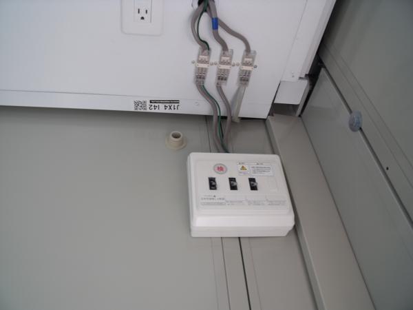 埼玉県花園インター店/展示場の中古ユニットハウス・プレハブ・コンテナハウスCT-41J(2.83坪)の各設備の分電盤