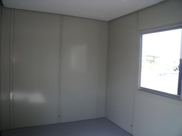 埼玉県花園インター店/展示場の中古ユニットハウス・プレハブ・コンテナハウスCT-41J(2.83坪)の本体の内観