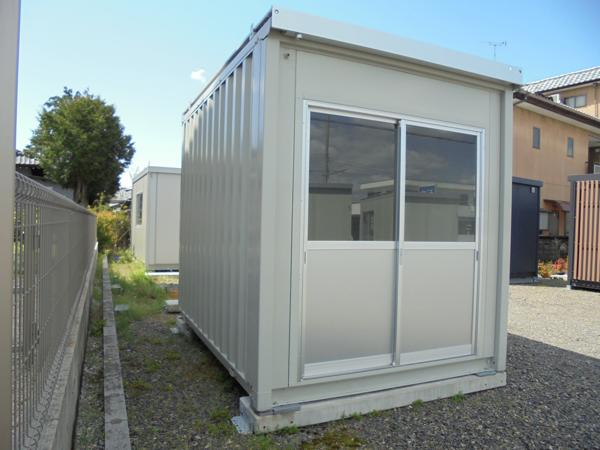 岐阜県大垣店/展示場の中古ユニットハウス・プレハブ・コンテナハウス波板付き