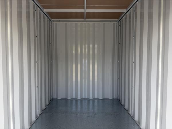 長崎県長崎店/展示場の新棟ユニットハウス・プレハブ・コンテナハウスGORILLA(1.52坪)の本体の内観