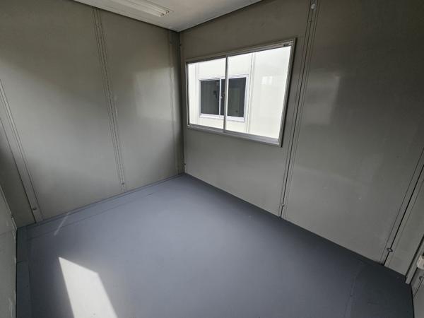 北海道札幌店/展示場の中古ユニットハウス・プレハブ・コンテナハウスCT-32J(2.17坪)の本体の内観