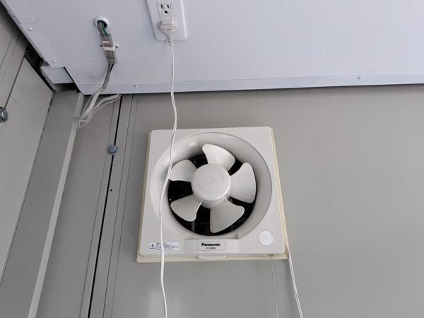新潟県三条店/展示場の中古ユニットハウス・プレハブ・コンテナハウスCT-32J(2.16坪)の各設備の換気扇