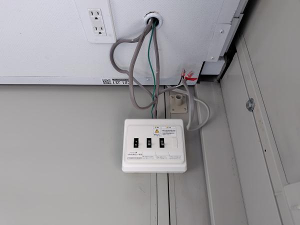 新潟県三条店/展示場の中古ユニットハウス・プレハブ・コンテナハウスCT-32J(2.16坪)の各設備の分電盤