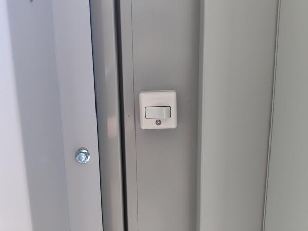 新潟県三条店/展示場の中古ユニットハウス・プレハブ・コンテナハウスCT-32JG(2.16坪)の各設備のスイッチ