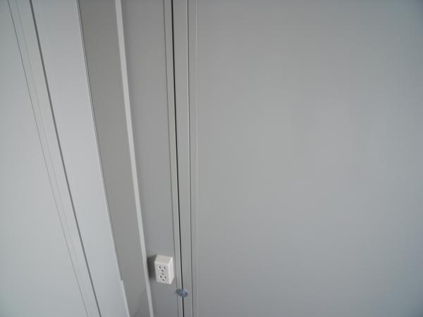 埼玉県花園インター店/展示場の中古ユニットハウス・プレハブ・コンテナハウスCT-41J(2.83坪)の各設備のコンセント