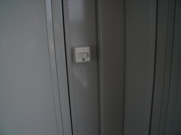 埼玉県花園インター店/展示場の中古ユニットハウス・プレハブ・コンテナハウスCT-41J(2.83坪)の各設備のスイッチ