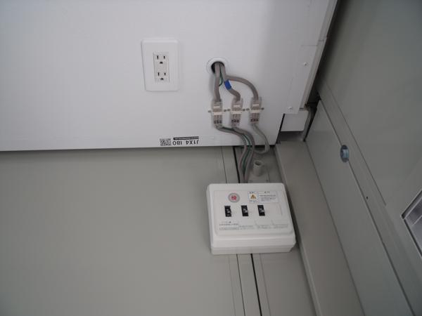 埼玉県花園インター店/展示場の中古ユニットハウス・プレハブ・コンテナハウスCT-41J(2.83坪)の各設備の分電盤