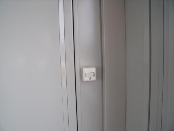 埼玉県花園インター店/展示場の中古ユニットハウス・プレハブ・コンテナハウスCT-41J(2.83坪)の各設備のスイッチ