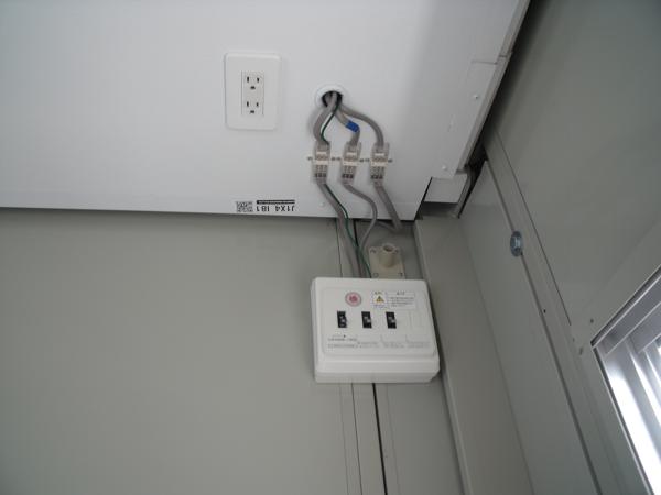 埼玉県花園インター店/展示場の中古ユニットハウス・プレハブ・コンテナハウスCT-41J(2.83坪)の各設備の分電盤