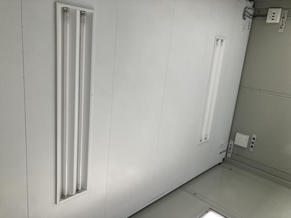 東京都東大和店/展示場の中古ユニットハウス・プレハブ・コンテナハウスCT-41J(2.83坪)の各設備の照明器具