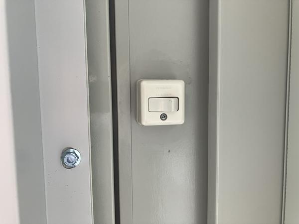 埼玉県本庄店/展示場の中古ユニットハウス・プレハブ・コンテナハウスCT-32JG(2.16坪)の各設備のスイッチ