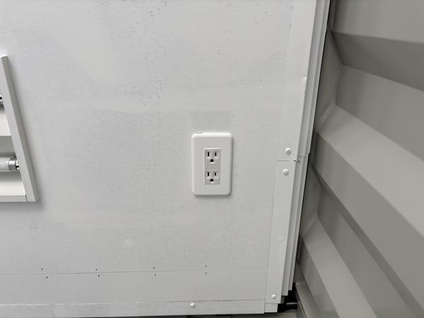 佐賀県佐賀出張所/展示場の中古ユニットハウス・プレハブ・コンテナハウスCT-32JG(2.16坪)の各設備のコンセント