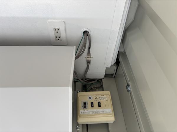 佐賀県佐賀出張所/展示場の中古ユニットハウス・プレハブ・コンテナハウスCT-32JG(2.16坪)の各設備の分電盤