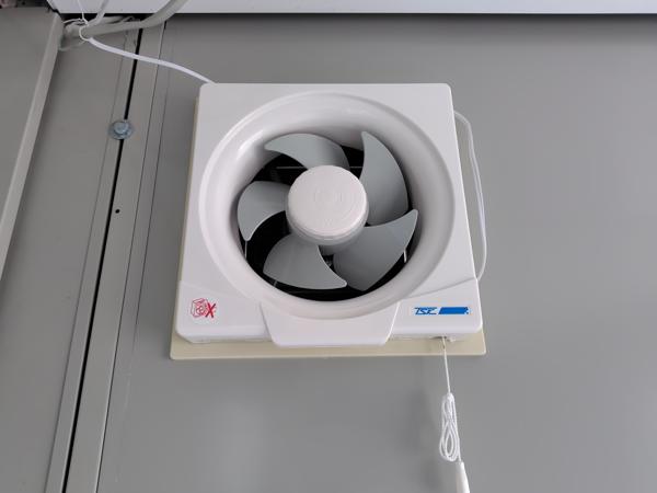 新潟県三条店/展示場の中古ユニットハウス・プレハブ・コンテナハウスCT-41J(2.83坪)の各設備の換気扇