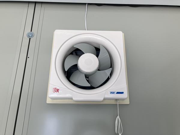大阪府枚方店/展示場の中古ユニットハウス・プレハブ・コンテナハウスCT-32JG(2.16坪)の各設備の換気扇