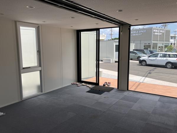 沖縄県うるま店/展示場　1/5OPENの中古ユニットハウス・プレハブ・コンテナハウス57MS1