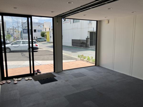 沖縄県うるま店/展示場　1/5OPENの中古ユニットハウス・プレハブ・コンテナハウス57MS1