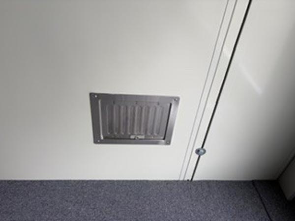 兵庫県伊丹店/展示場の中古ユニットハウス・プレハブ・コンテナハウスCT-54J(7.71坪)の各設備の給気口