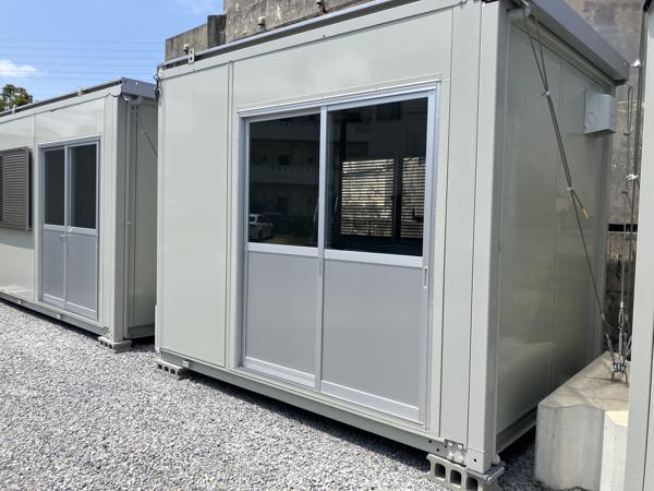 沖縄県うるま店/展示場　1/5OPENの中古ユニットハウス・プレハブ・コンテナハウスCT-32J(2.16坪)の本体の外観