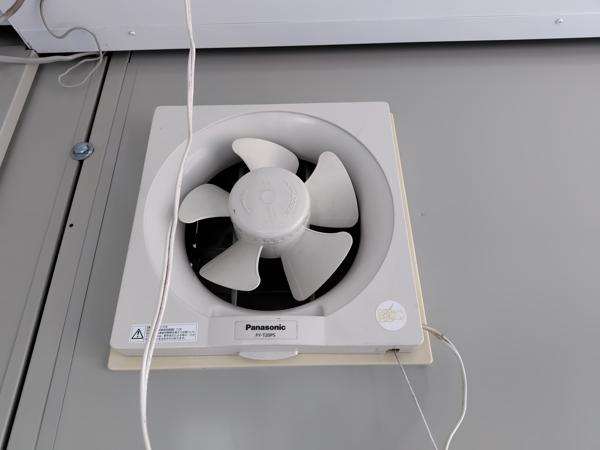 新潟県三条店/展示場の中古ユニットハウス・プレハブ・コンテナハウスCT-32J(2.16坪)の各設備の換気扇