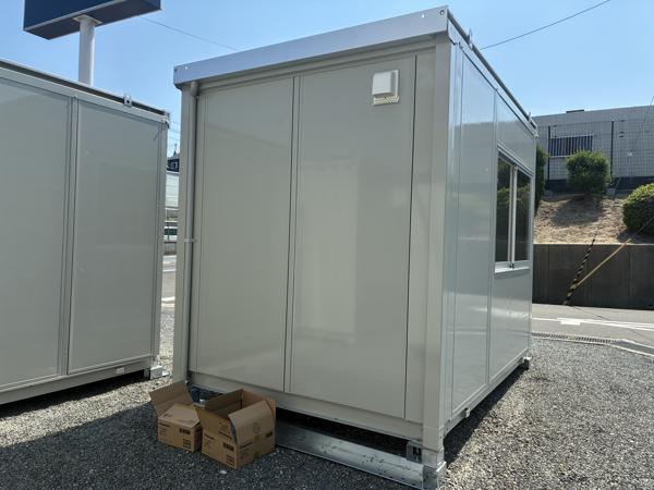 大阪府枚方店/展示場の中古ユニットハウス・プレハブ・コンテナハウスCT-32J(2.16坪)の本体の外観