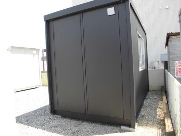 福岡県太宰府店/展示場の新棟ユニットハウス・プレハブ・コンテナハウス38MSL(2.43坪)の本体の外観