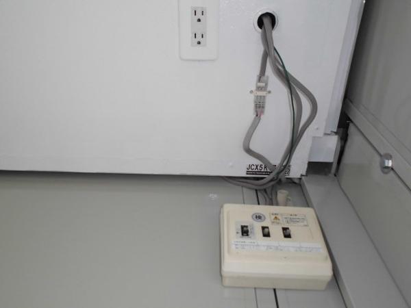 福岡県太宰府店/展示場の中古ユニットハウス・プレハブ・コンテナハウスCT-32J(2.18坪)の各設備の分電盤