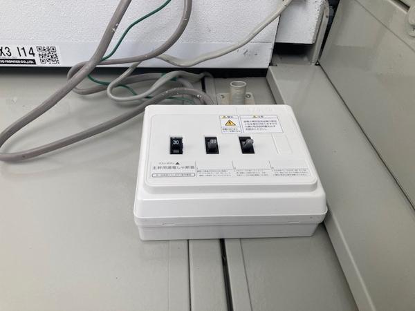 群馬県前橋店/展示場の中古ユニットハウス・プレハブ・コンテナハウスCT-32J(2.16坪)の各設備の分電盤