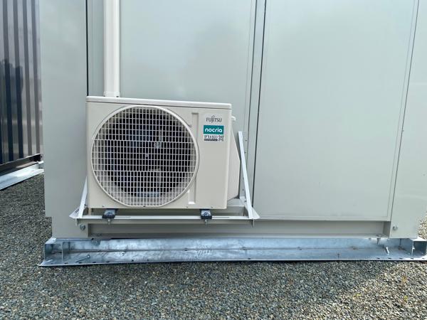 福岡県宗像店/展示場の中古ユニットハウス・プレハブ・コンテナハウスCT-32J(2.16坪)の各設備のエアコン