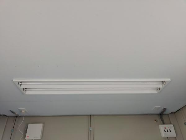 茨城県神栖店/展示場の中古ユニットハウス・プレハブ・コンテナハウスCT-32J(2.16坪)の各設備の照明器具