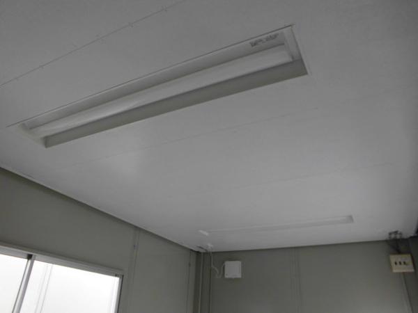 福岡県太宰府店/展示場の中古ユニットハウス・プレハブ・コンテナハウスCT-41J(2.85坪)の各設備の照明器具