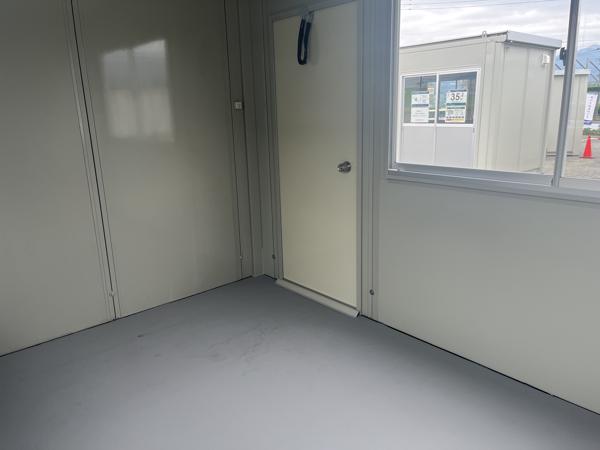 山梨県笛吹一宮店/展示場の中古ユニットハウス・プレハブ・コンテナハウスCT-32J(2.16坪)の本体の内観