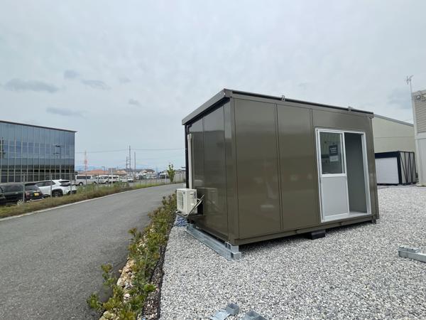 滋賀県栗東店/展示場の中古ユニットハウス・プレハブ・コンテナハウスCT-41J(2.83坪)の本体の外観