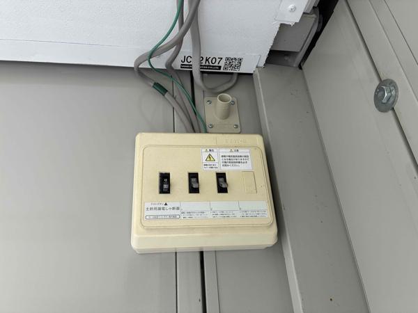 福岡県朝倉店/展示場の中古ユニットハウス・プレハブ・コンテナハウスCT-32J(2.16坪)の各設備の分電盤