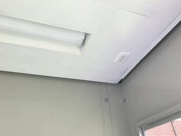 熊本県熊本出張所/熊本菊陽総合展示場の中古ユニットハウス・プレハブ・コンテナハウスCT-32J(2.16坪)の各設備のコンセント