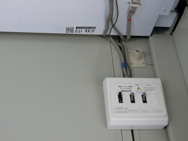 長野県上田総合展示場の中古ユニットハウス・プレハブ・コンテナハウスCT-32J(2.16坪)の各設備の分電盤