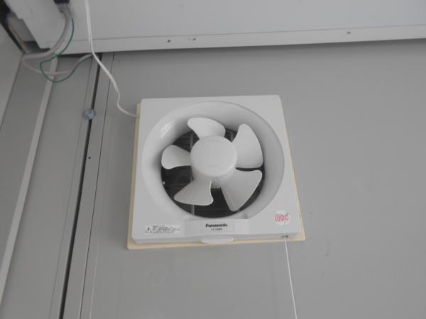 福島県須賀川店/展示場の中古ユニットハウス・プレハブ・コンテナハウスCT-42J(2.86坪)の各設備の換気扇
