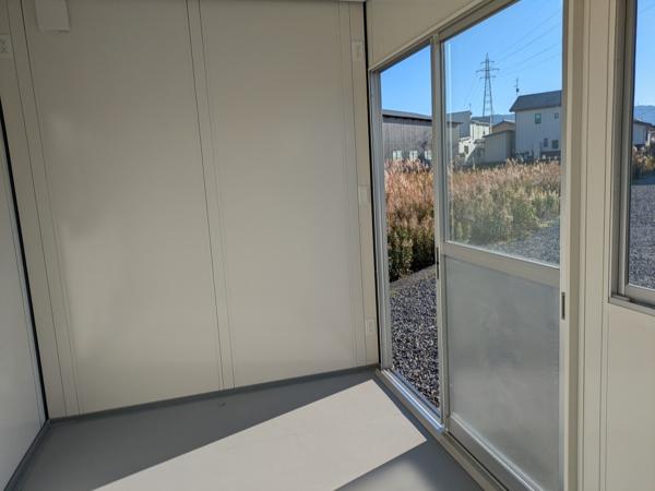 石川県七尾店/展示場の新棟ユニットハウス・プレハブ・コンテナハウス38MSL(2.43坪)の本体の内観